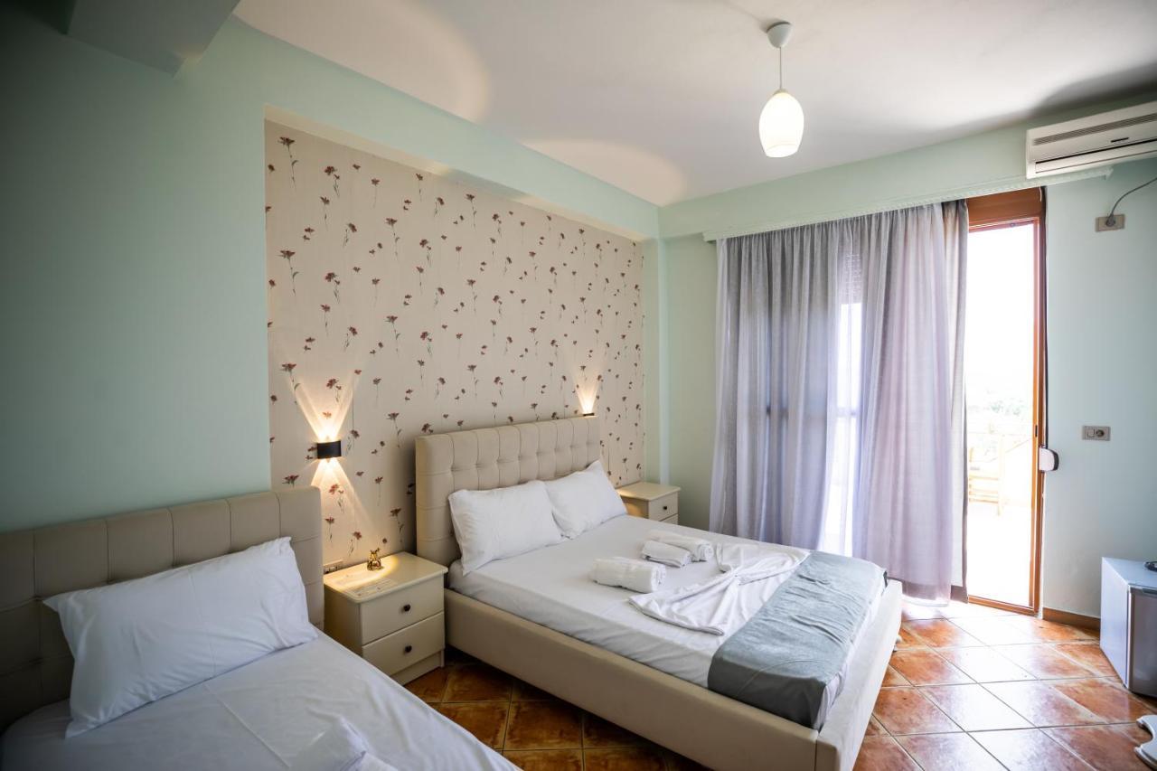 Hotel Panorama Himare Exterior photo