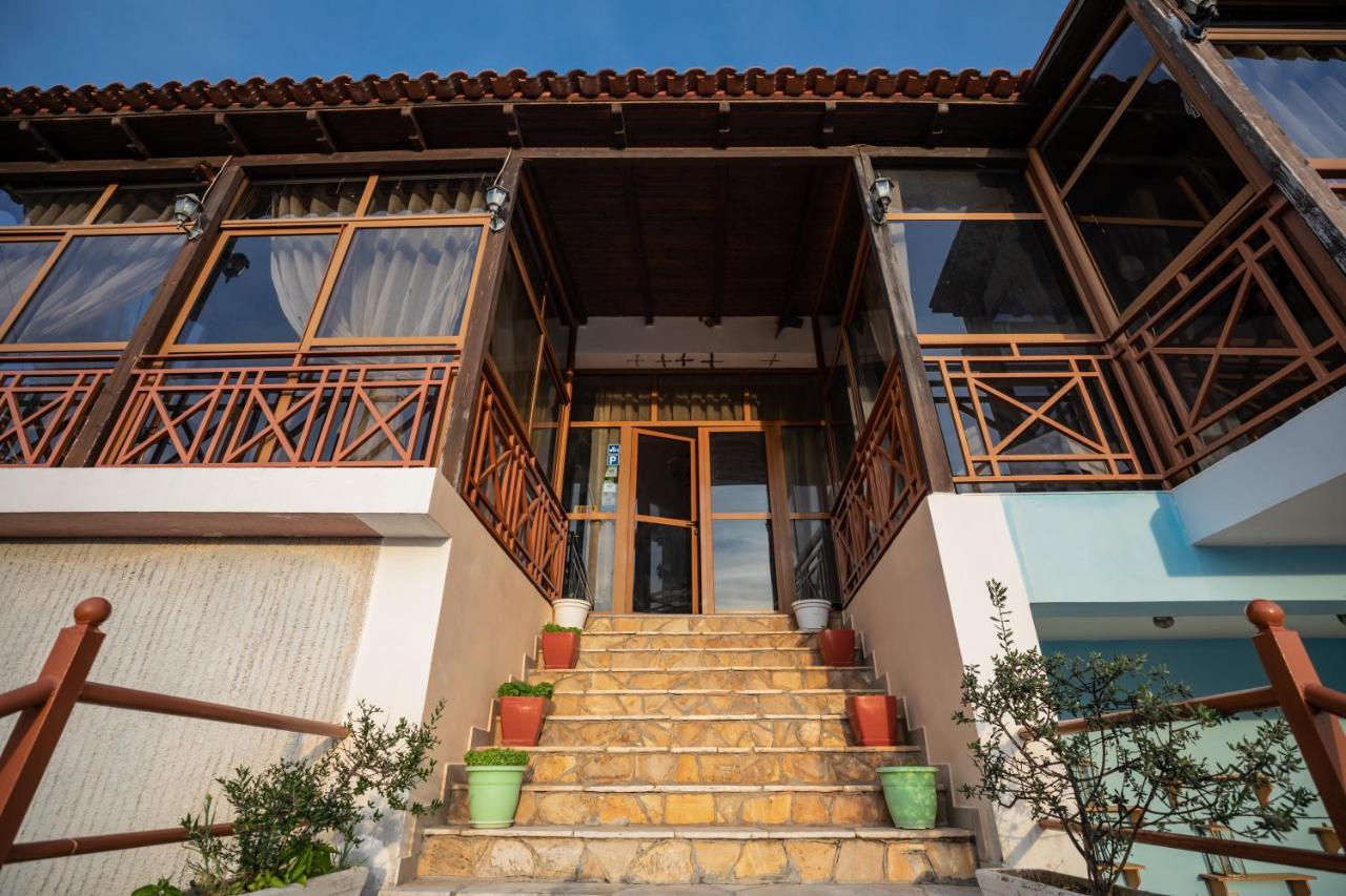 Hotel Panorama Himare Exterior photo