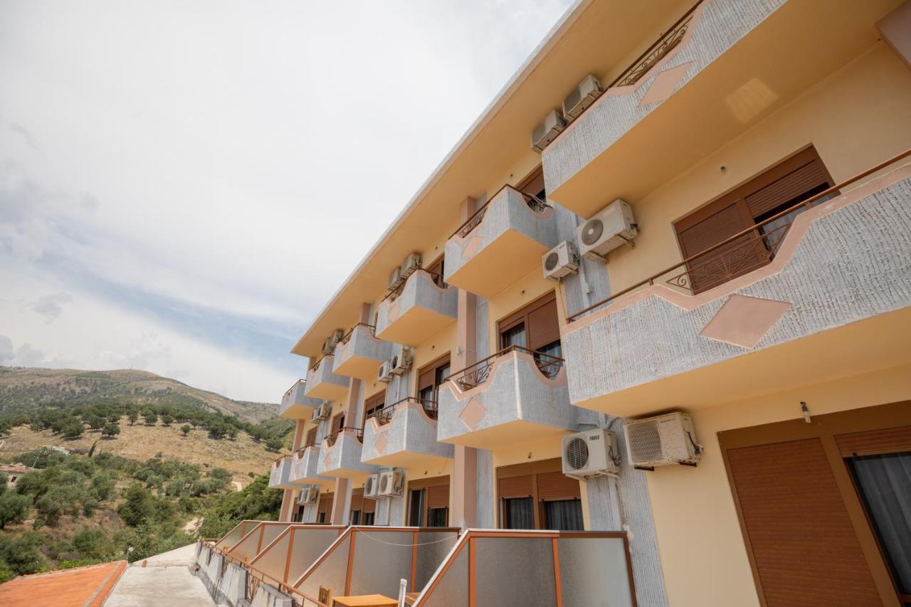 Hotel Panorama Himare Exterior photo