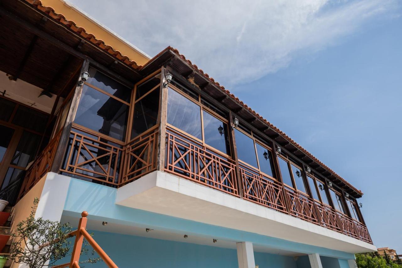 Hotel Panorama Himare Exterior photo