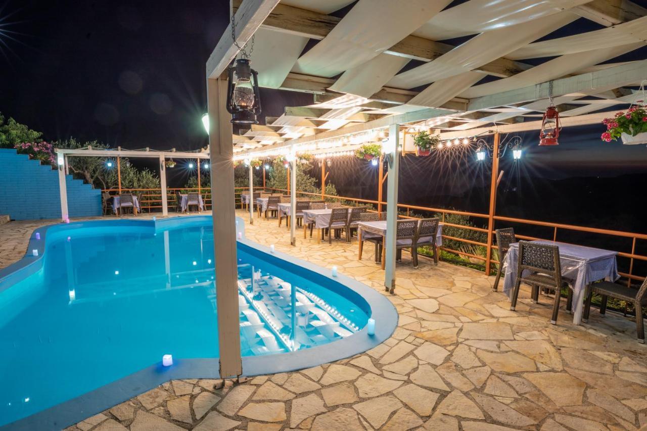 Hotel Panorama Himare Exterior photo