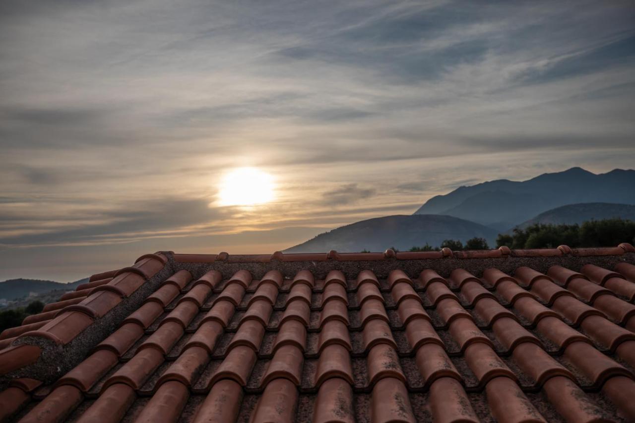 Hotel Panorama Himare Exterior photo
