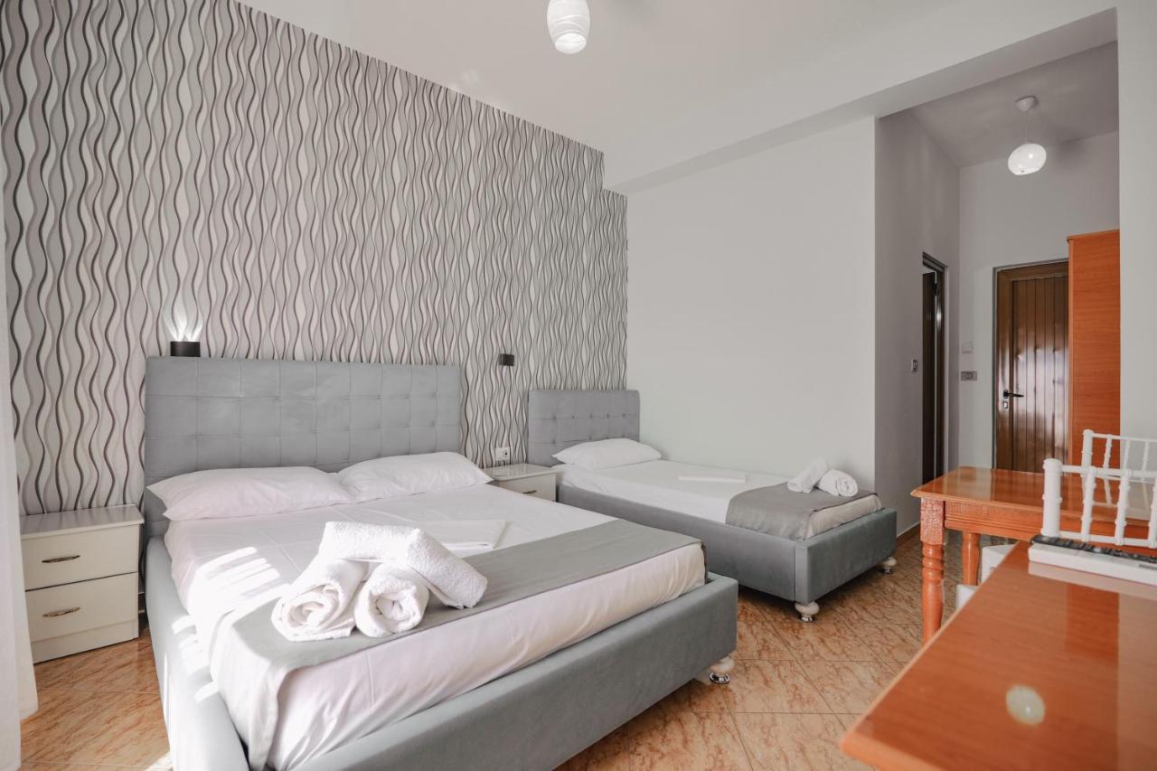 Hotel Panorama Himare Exterior photo
