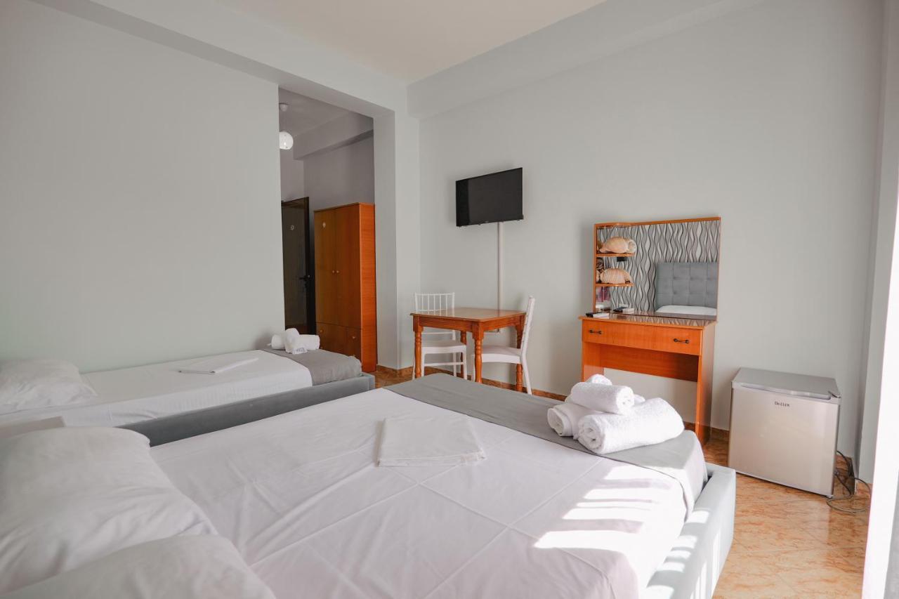 Hotel Panorama Himare Exterior photo