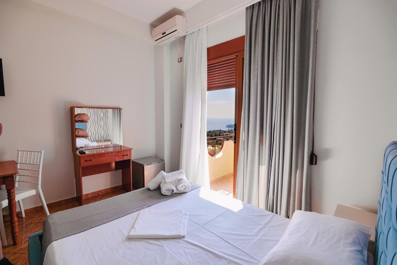 Hotel Panorama Himare Exterior photo
